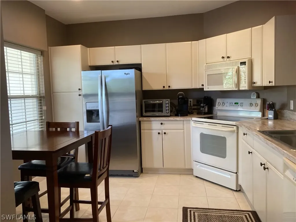 3017 Driftwood Way Naples FL 34109