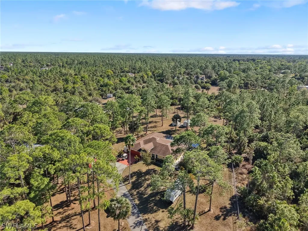 Naples FL, 2610 6TH Avenue NE