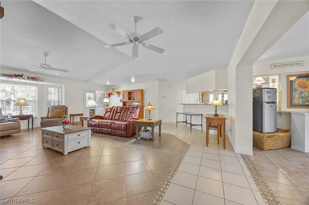 2610 6th Avenue NE Naples FL 34120