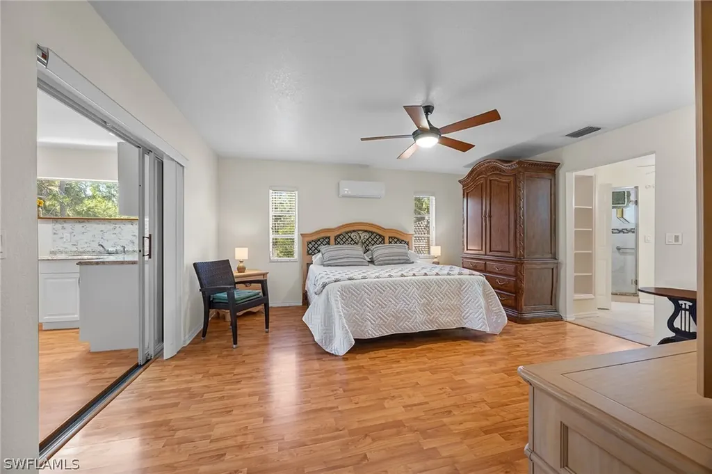 2610 6th Avenue NE Naples FL 34120