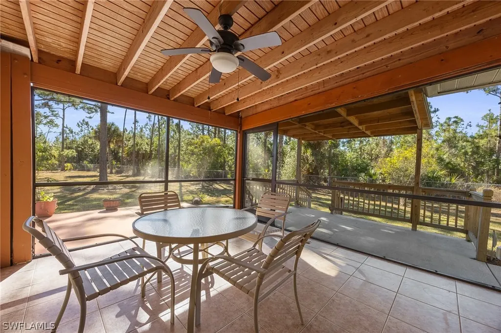 2610 6th Avenue NE Naples FL 34120