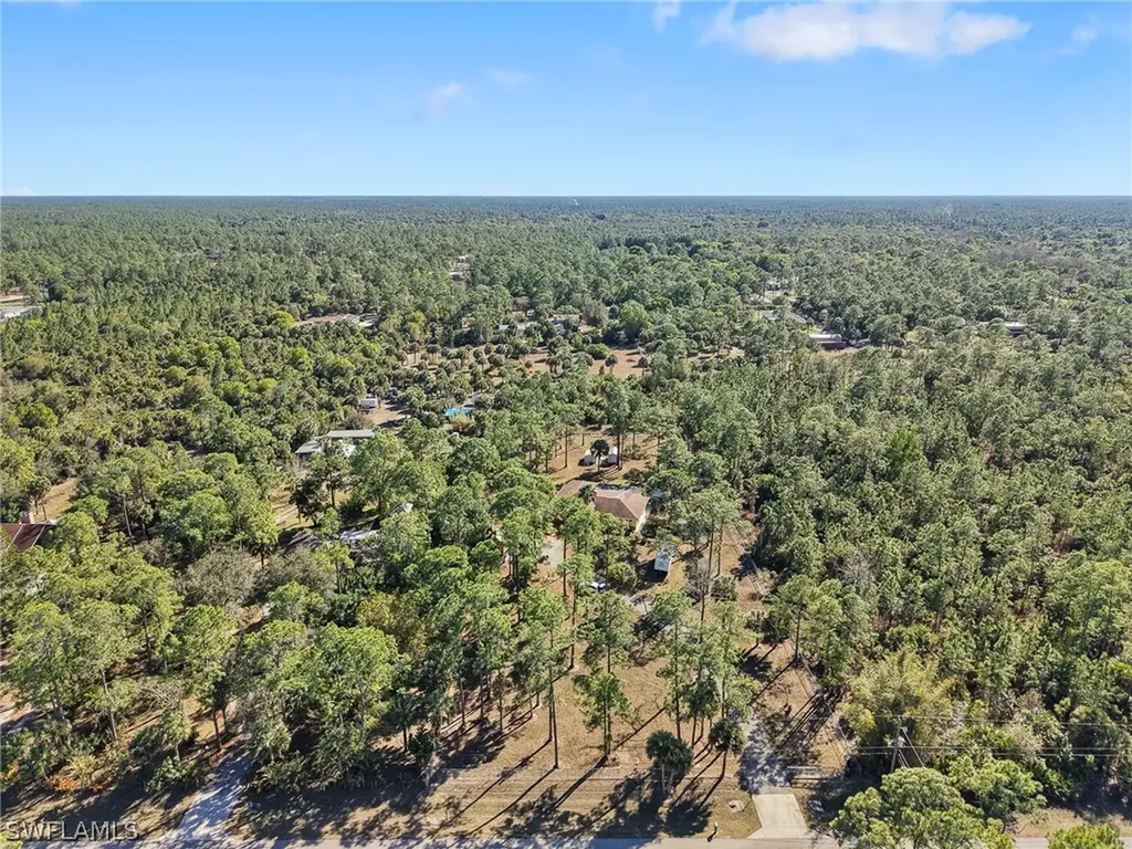 2610 6th Avenue NE Naples FL 34120