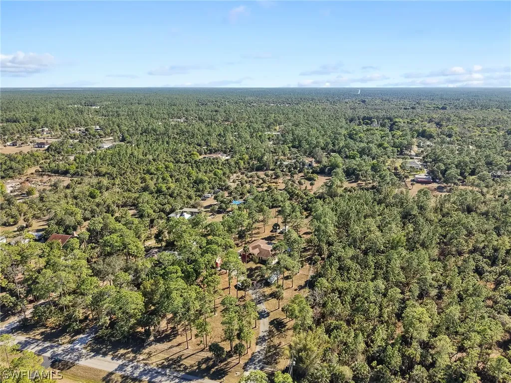 2610 6th Avenue NE Naples FL 34120