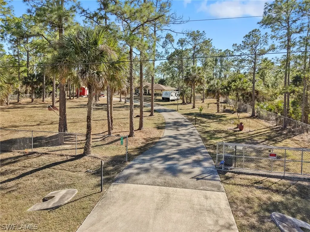 2610 6th Avenue NE Naples FL 34120