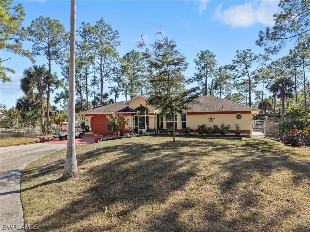 2610 6th Avenue NE Naples FL 34120