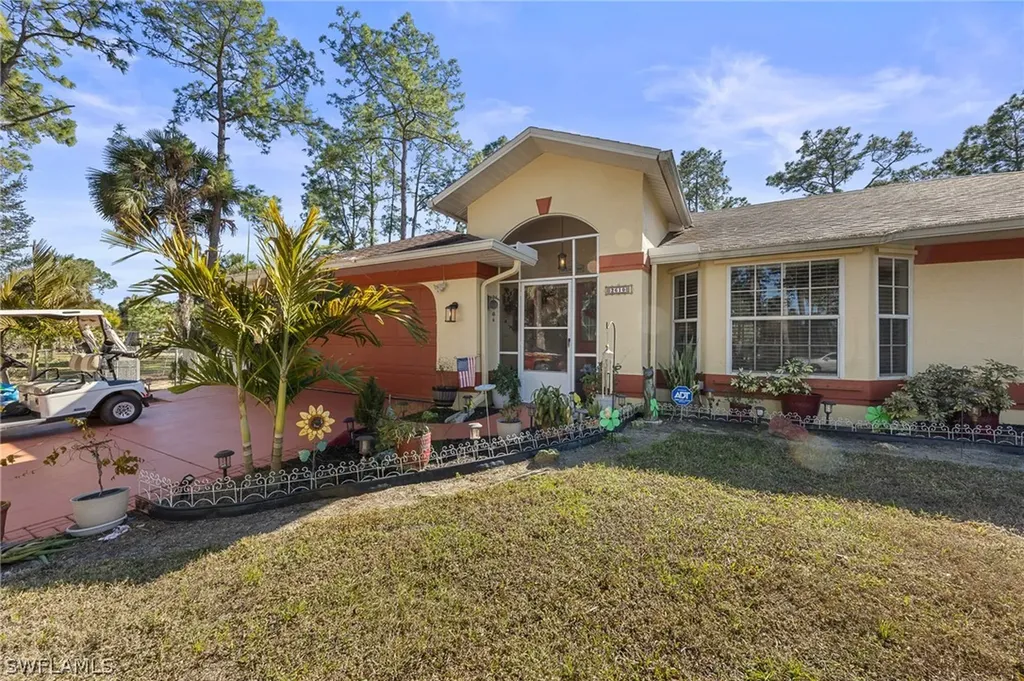 2610 6th Avenue NE Naples FL 34120
