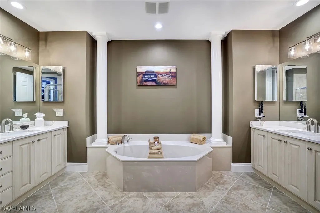 9270 Campanile Circle Naples FL 34114