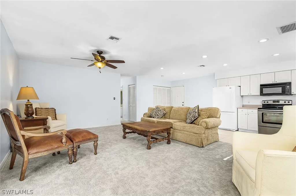 670 27th Street NW Naples FL 34120