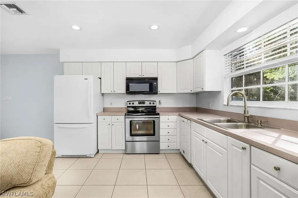 670 27th Street NW Naples FL 34120