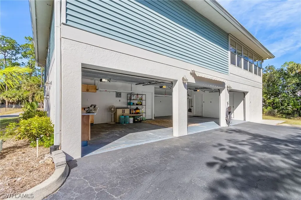 670 27th Street NW Naples FL 34120