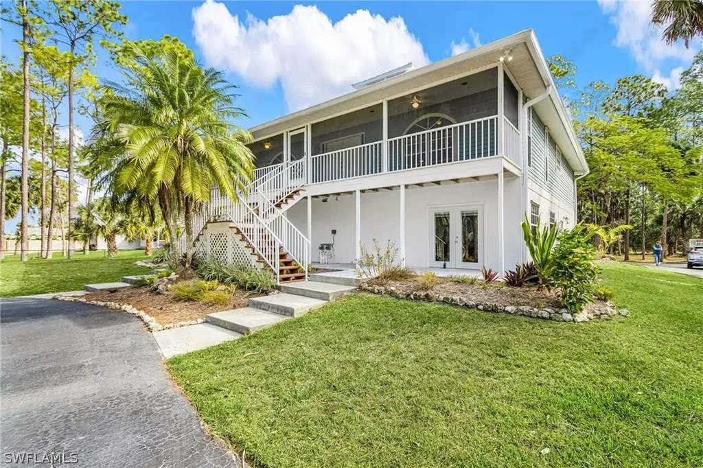 670 27th Street NW Naples FL 34120