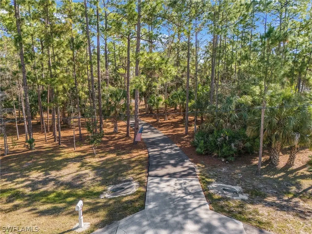 670 27th Street NW Naples FL 34120