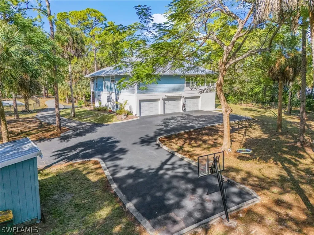 670 27th Street NW Naples FL 34120