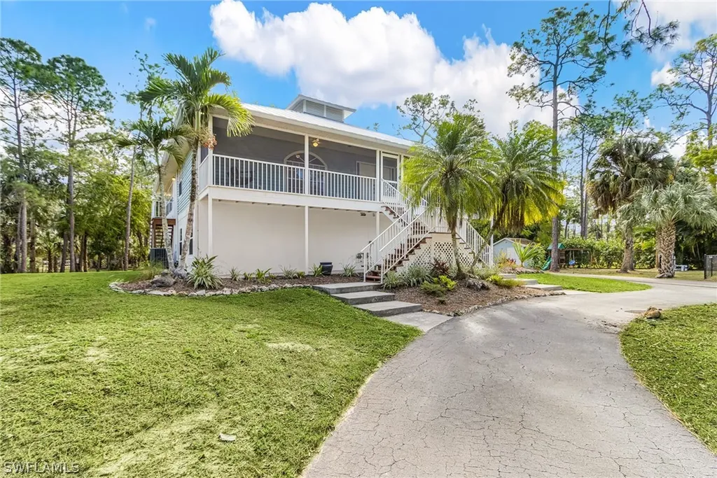 670 27th Street NW Naples FL 34120