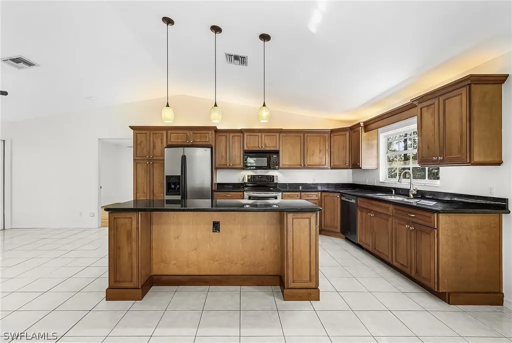 670 27th Street NW Naples FL 34120