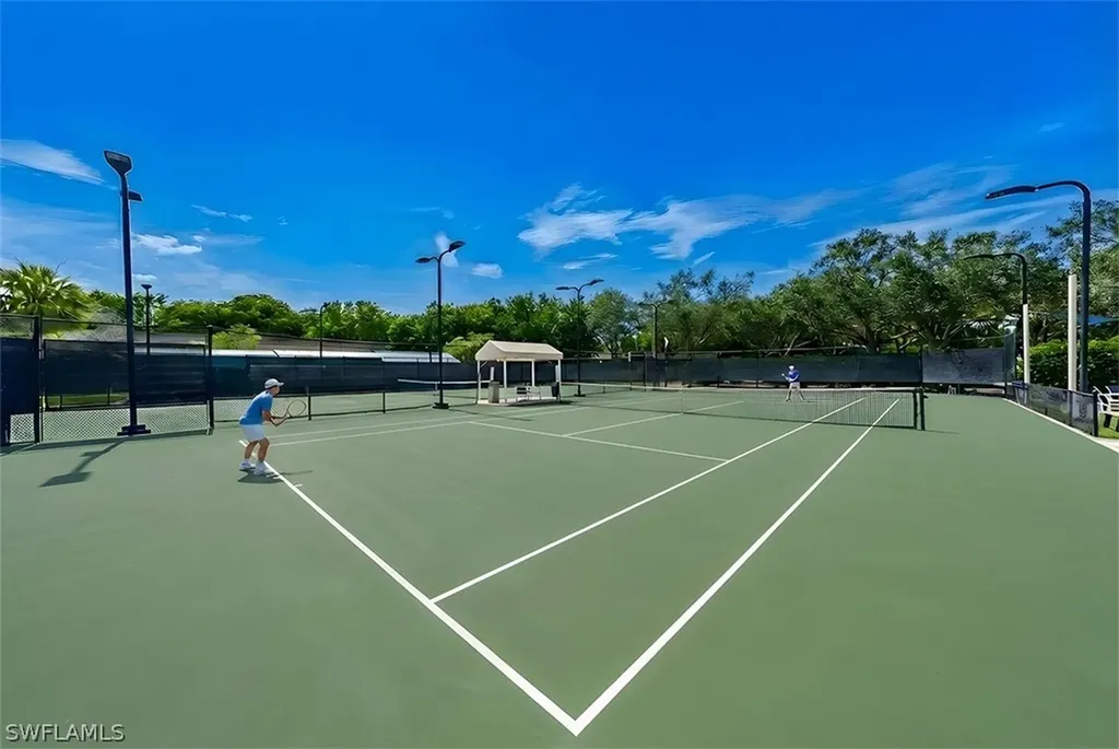 2341 Cheshire Lane Naples FL 34109