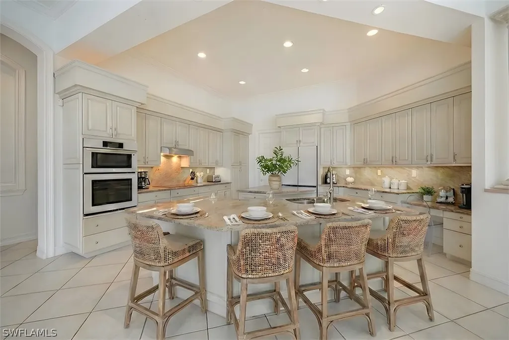2341 Cheshire Lane Naples FL 34109