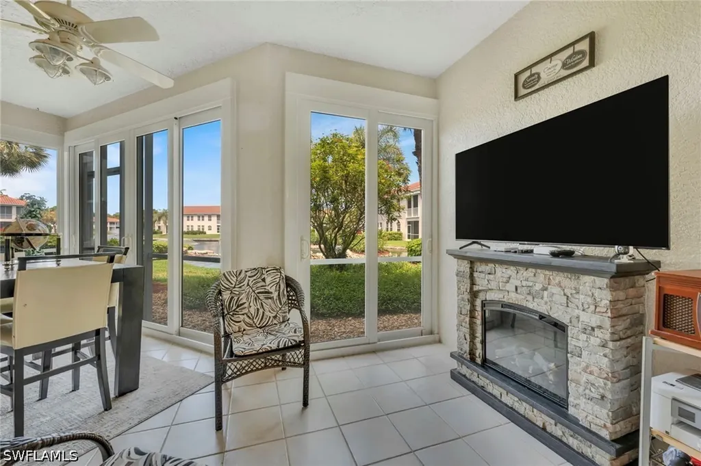 200 L Ambiance Circle Naples FL 34108