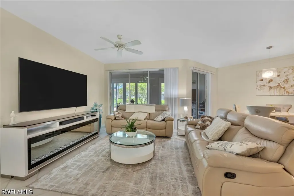 200 L Ambiance Circle Naples FL 34108
