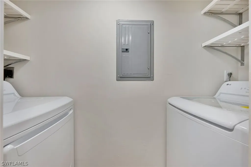 13 High Point Circle N Naples FL 34103