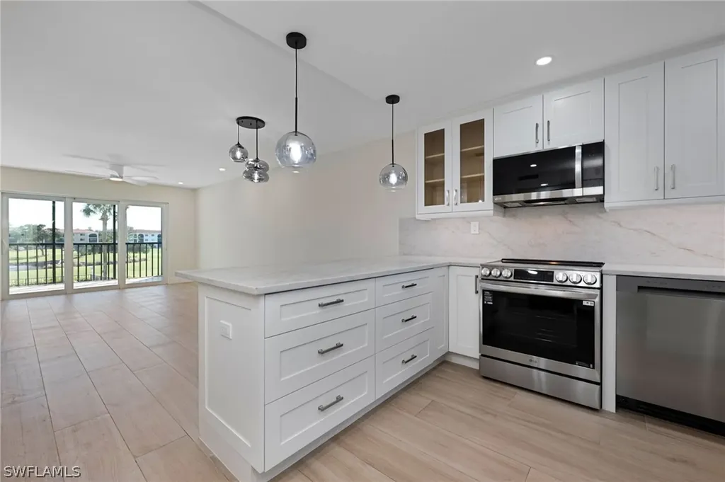 13 High Point Circle N Naples FL 34103