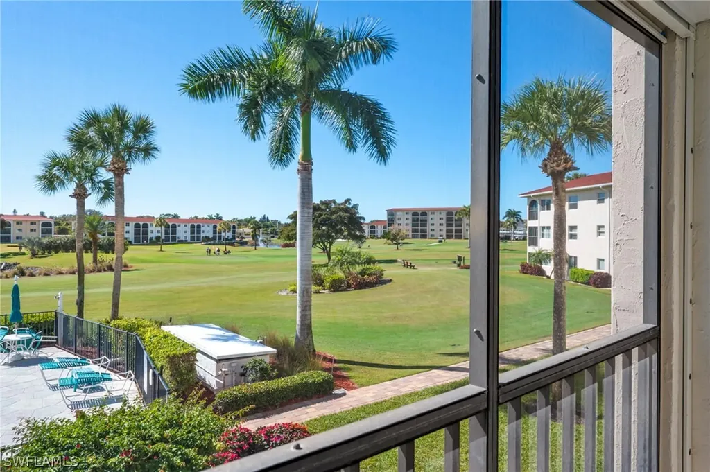 13 High Point Circle N Naples FL 34103