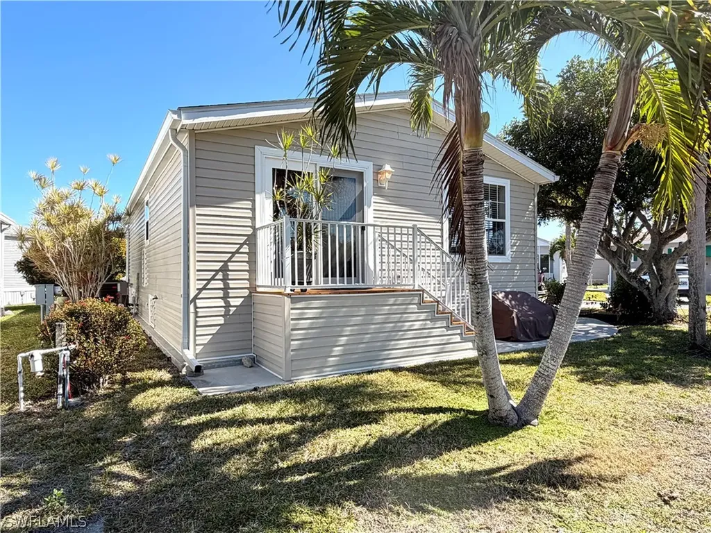 4750 Lantern Lane W Estero FL 33928