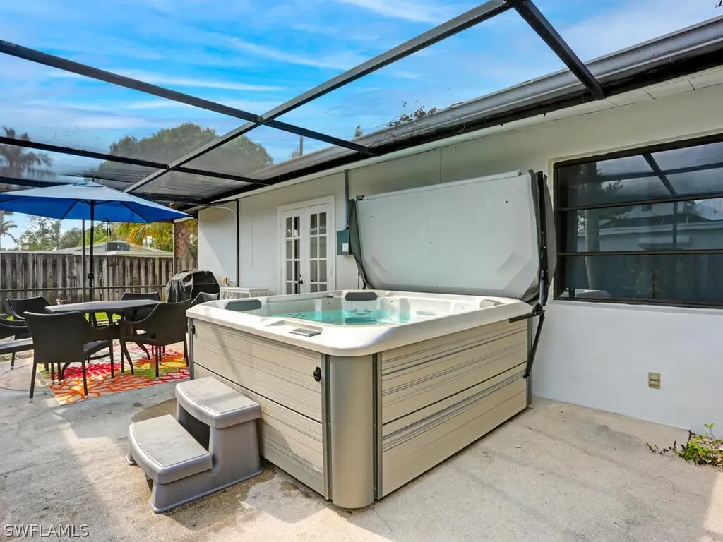 1014 Broad Avenue N Naples FL 34102
