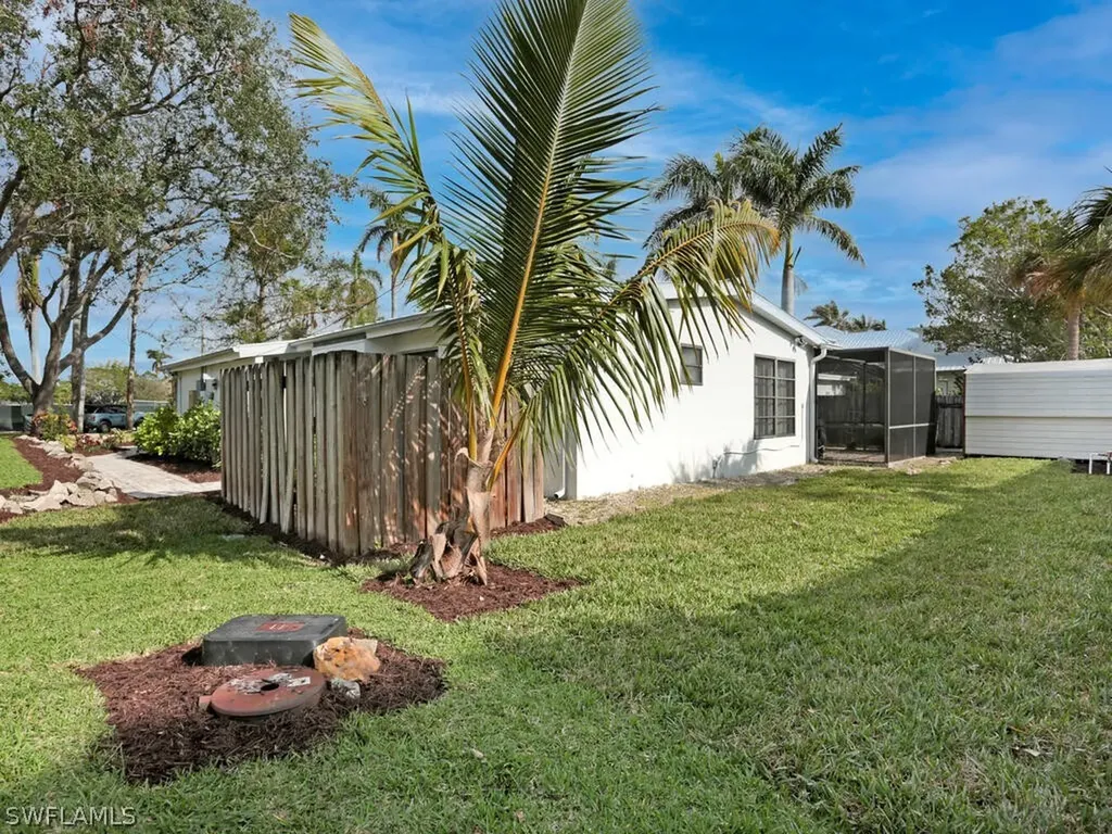 1014 Broad Avenue N Naples FL 34102