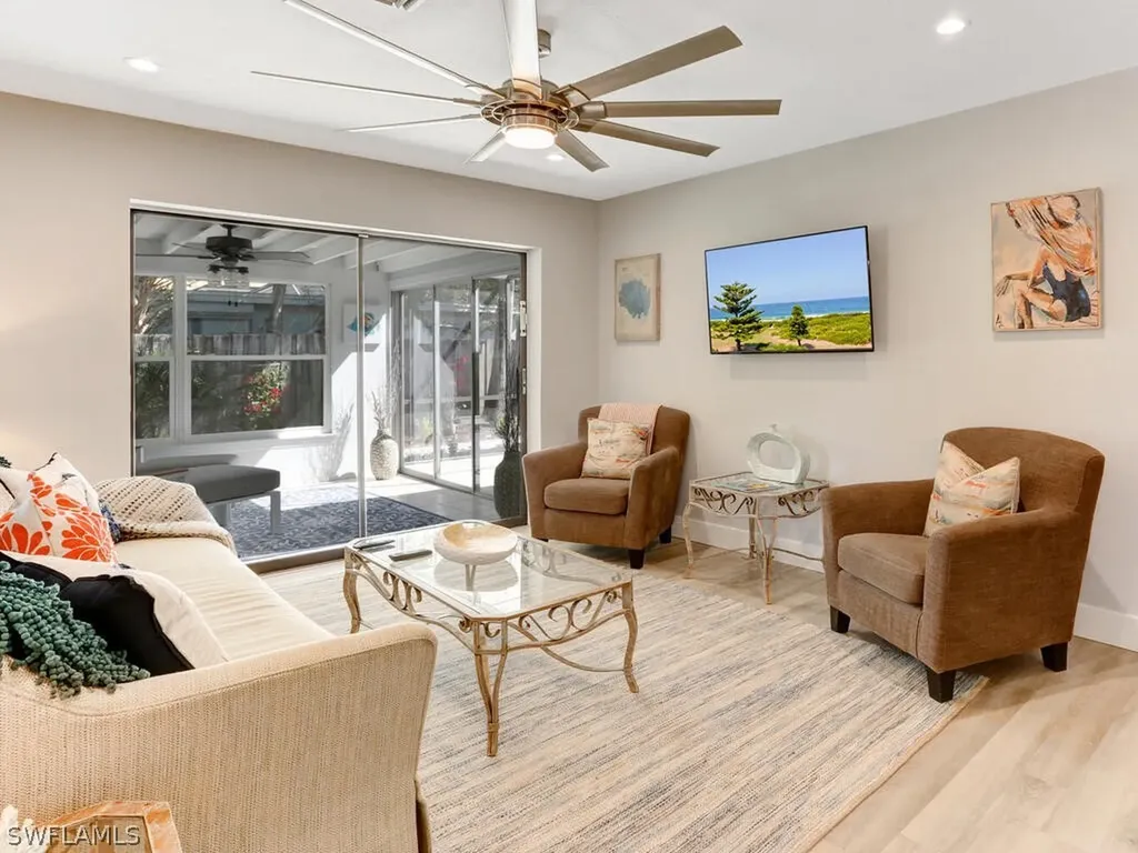 1014 Broad Avenue N Naples FL 34102