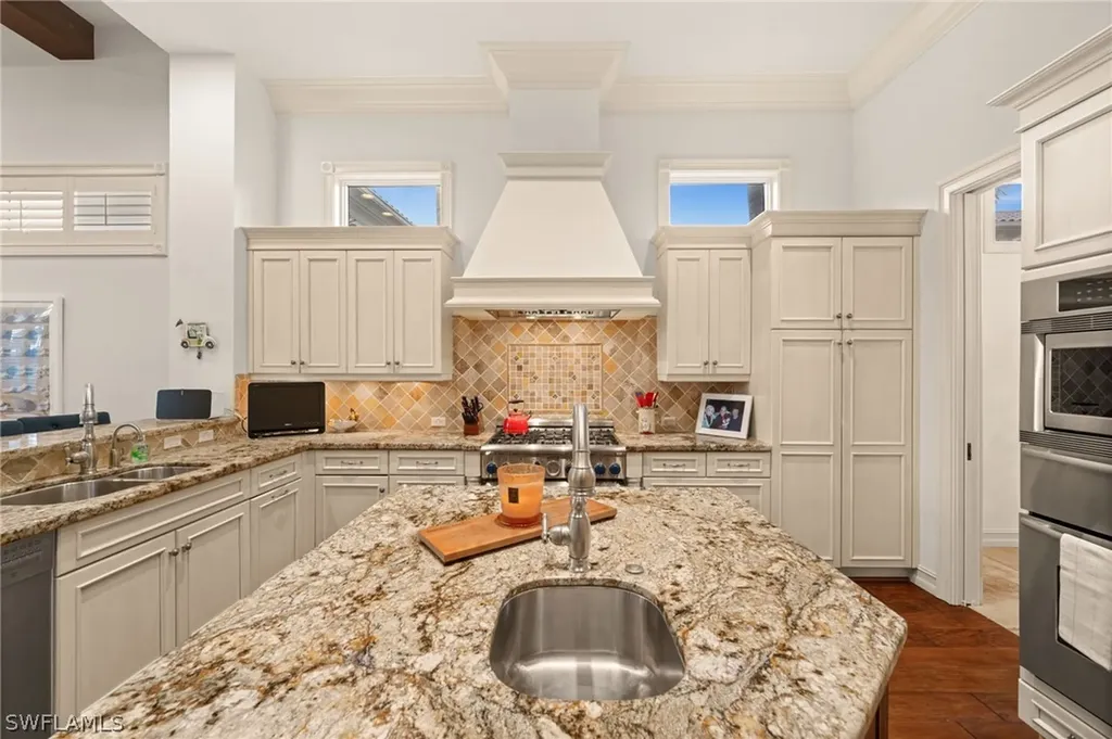 9085 Terranova Drive Naples FL 34109