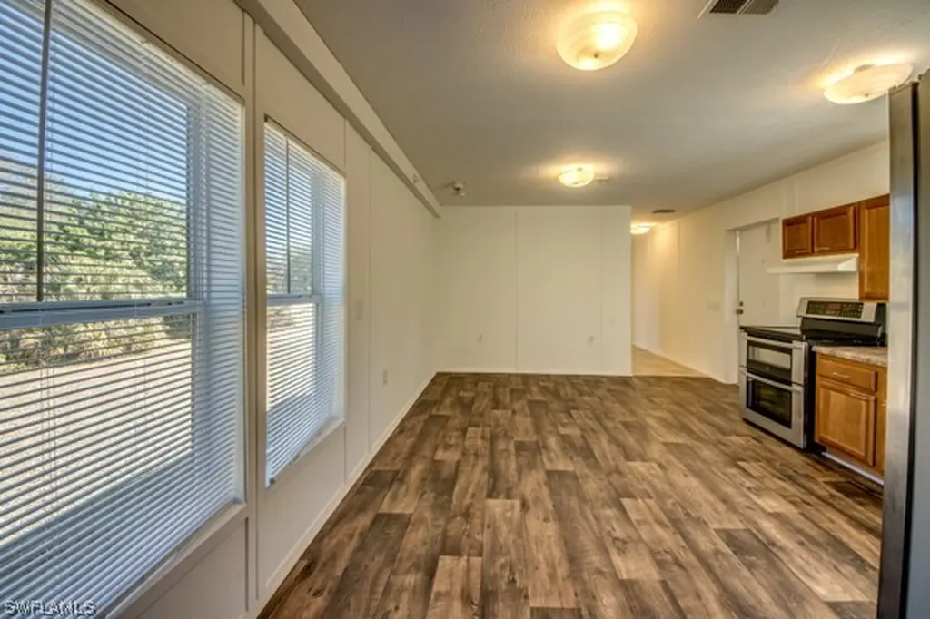 7711 Suncoast Drive North Fort Myers FL 33917