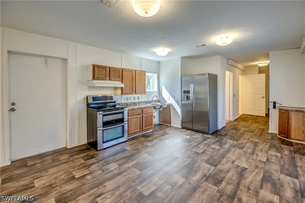 7711 Suncoast Drive North Fort Myers FL 33917