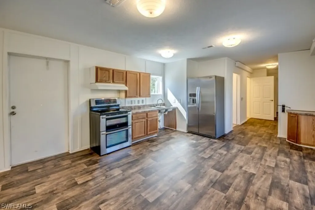 7711 Suncoast Drive North Fort Myers FL 33917