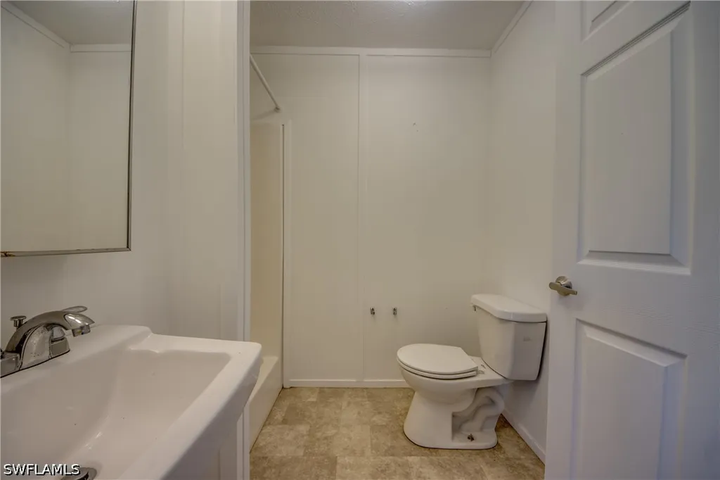 7711 Suncoast Drive North Fort Myers FL 33917