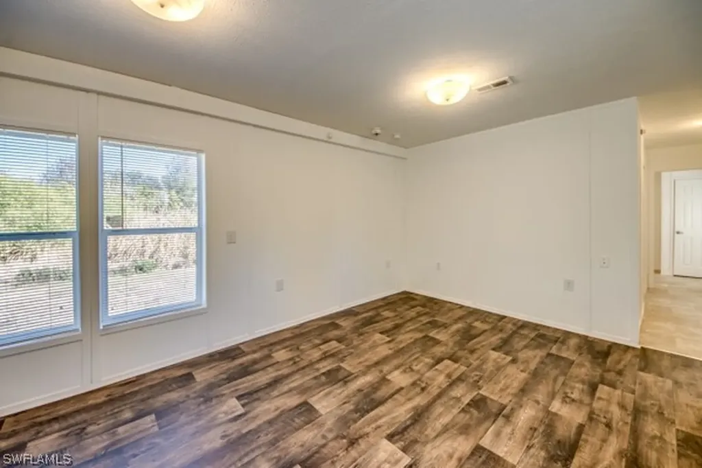 7711 Suncoast Drive North Fort Myers FL 33917