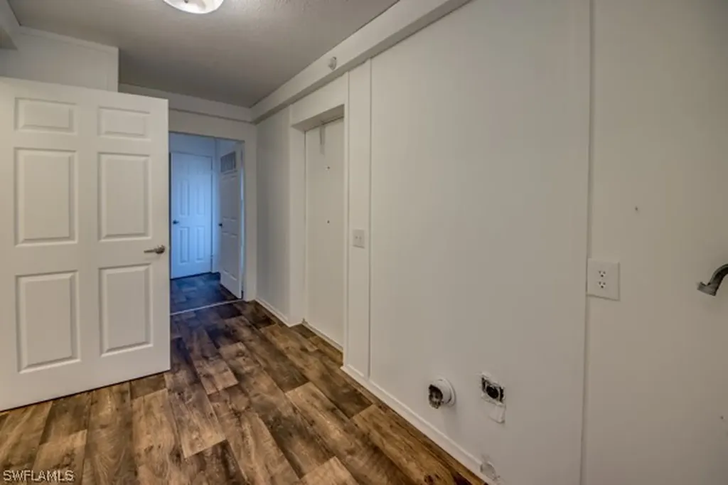 7711 Suncoast Drive North Fort Myers FL 33917