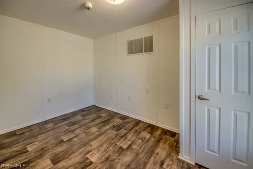 7711 Suncoast Drive North Fort Myers FL 33917