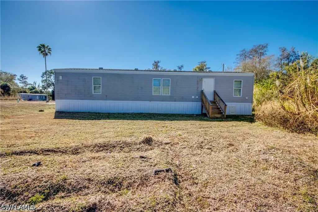 7711 Suncoast Drive North Fort Myers FL 33917