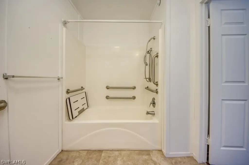 7711 Suncoast Drive North Fort Myers FL 33917