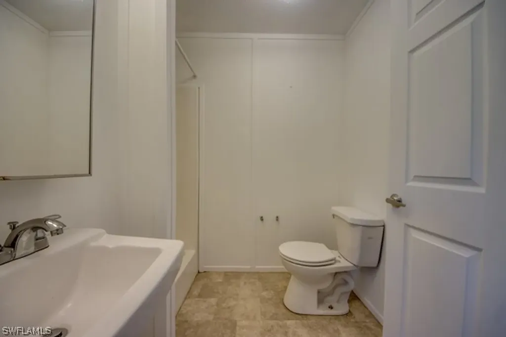 7711 Suncoast Drive North Fort Myers FL 33917