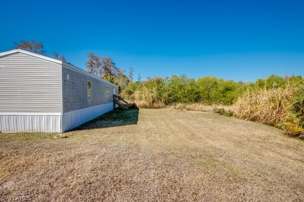 7711 Suncoast Drive North Fort Myers FL 33917