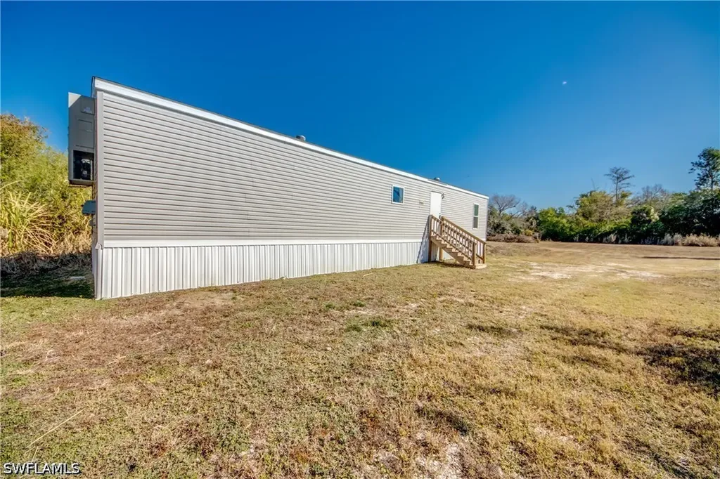 7711 Suncoast Drive North Fort Myers FL 33917