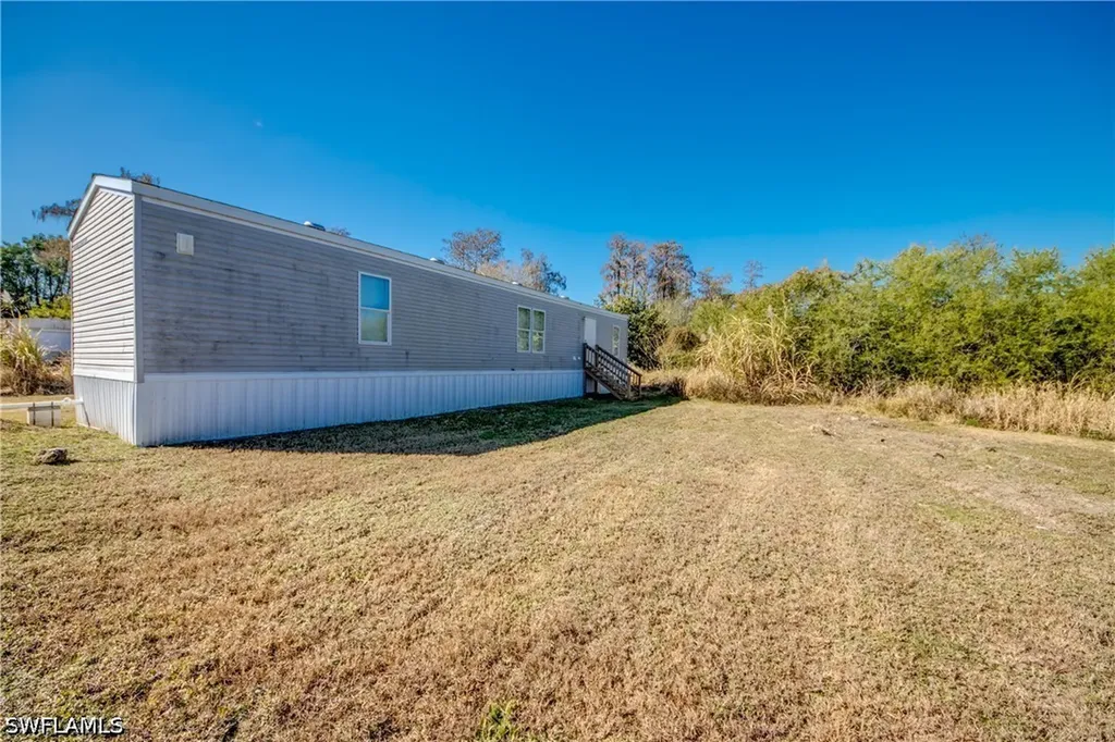 7711 Suncoast Drive North Fort Myers FL 33917