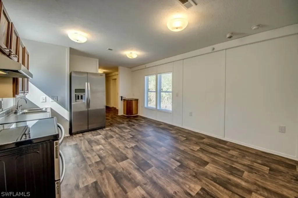 7711 Suncoast Drive North Fort Myers FL 33917