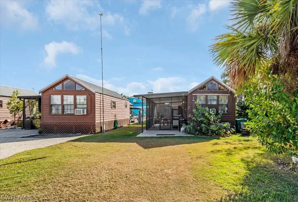 825 Copeland Everglades City FL 34139