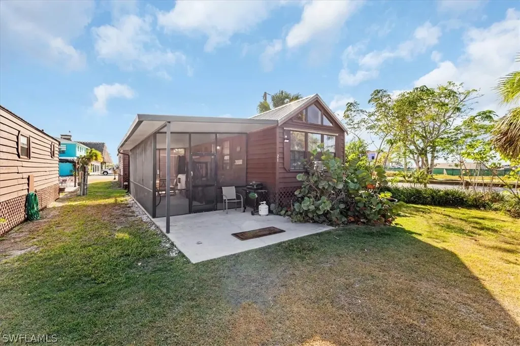 825 Copeland Everglades City FL 34139