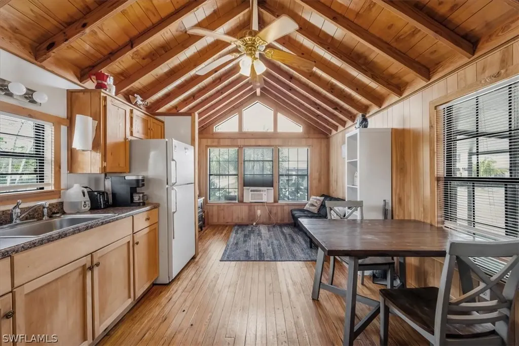 825 Copeland Everglades City FL 34139