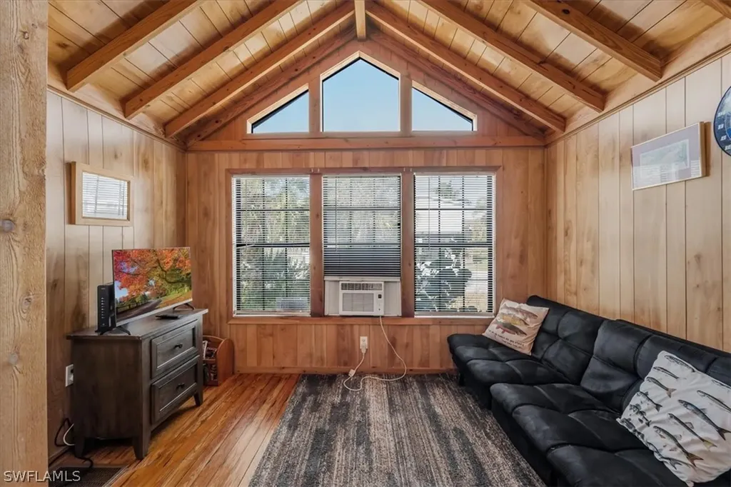 825 Copeland Everglades City FL 34139