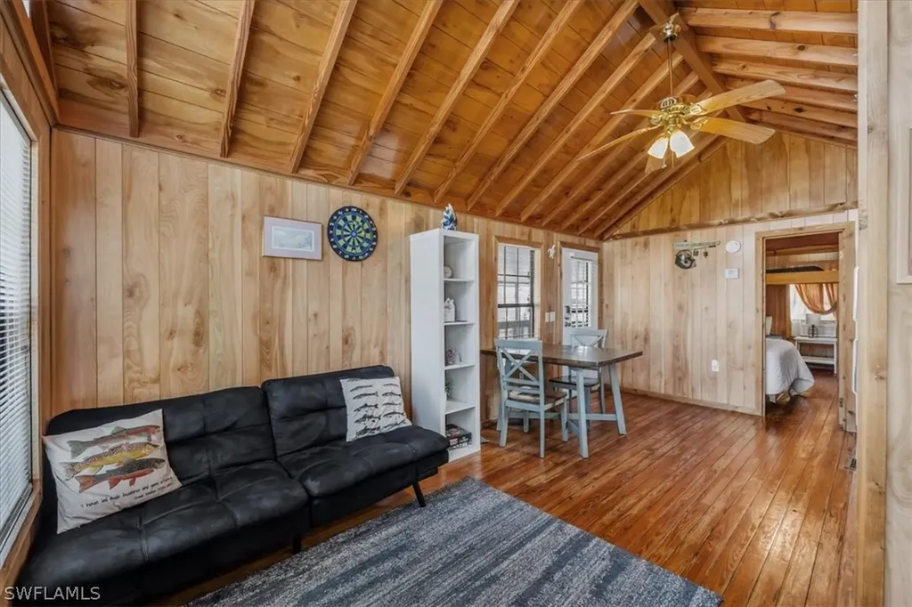 825 Copeland Everglades City FL 34139